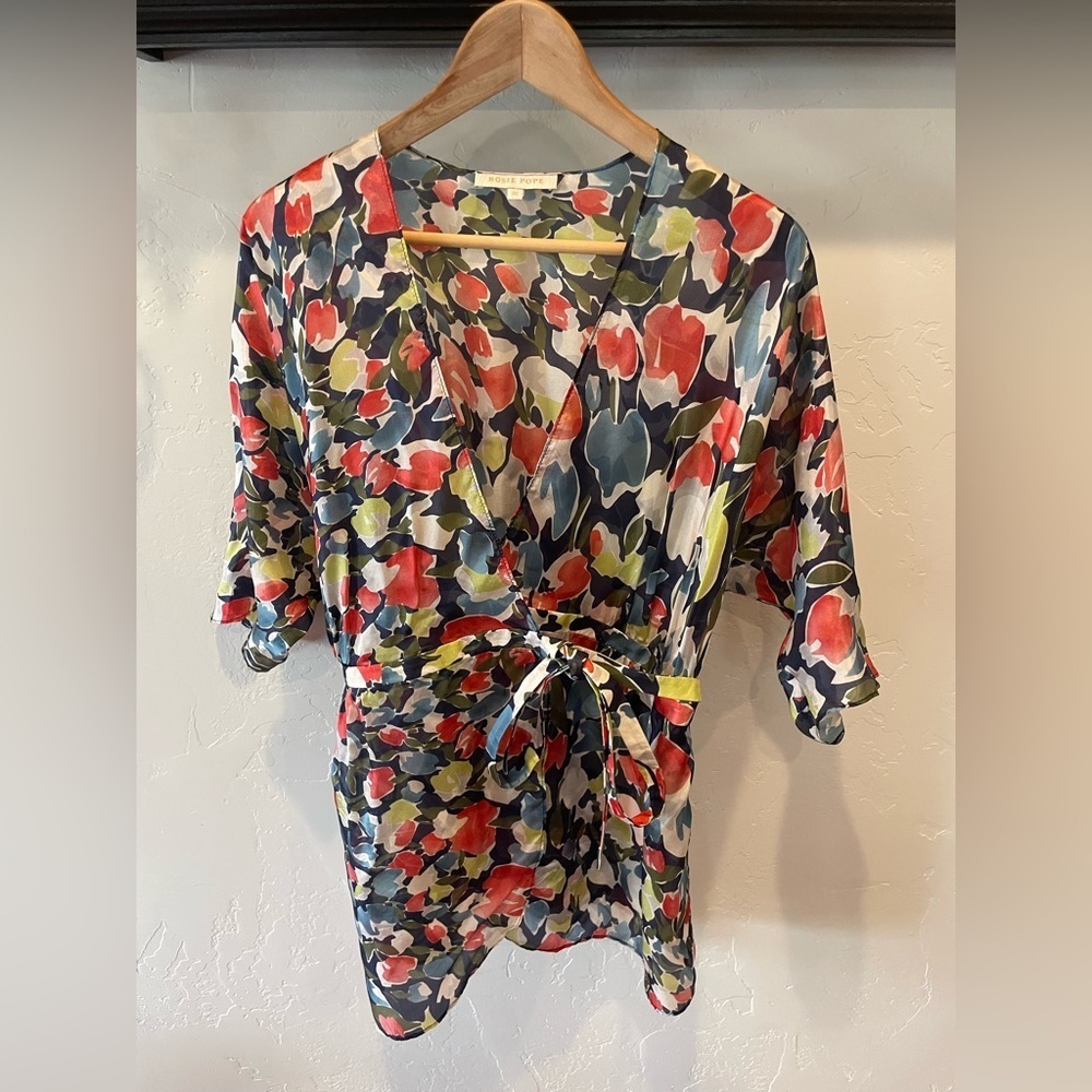 Women’s Rosie Pope 100% silk maternity Floral Wrap Top size M maternity
